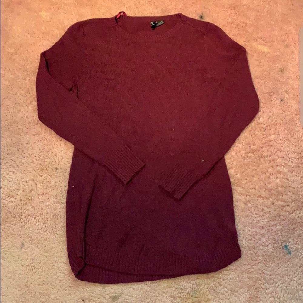 NWOT-Burgundy Sweater